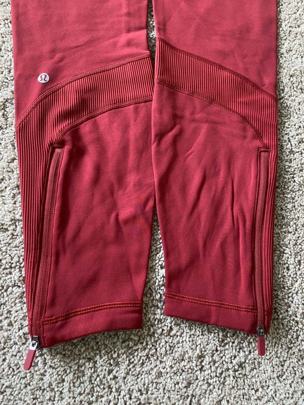 Lululemon Keep The Fleece Tight 28” in Dark Red Sz 10 - Picture 11 of 16